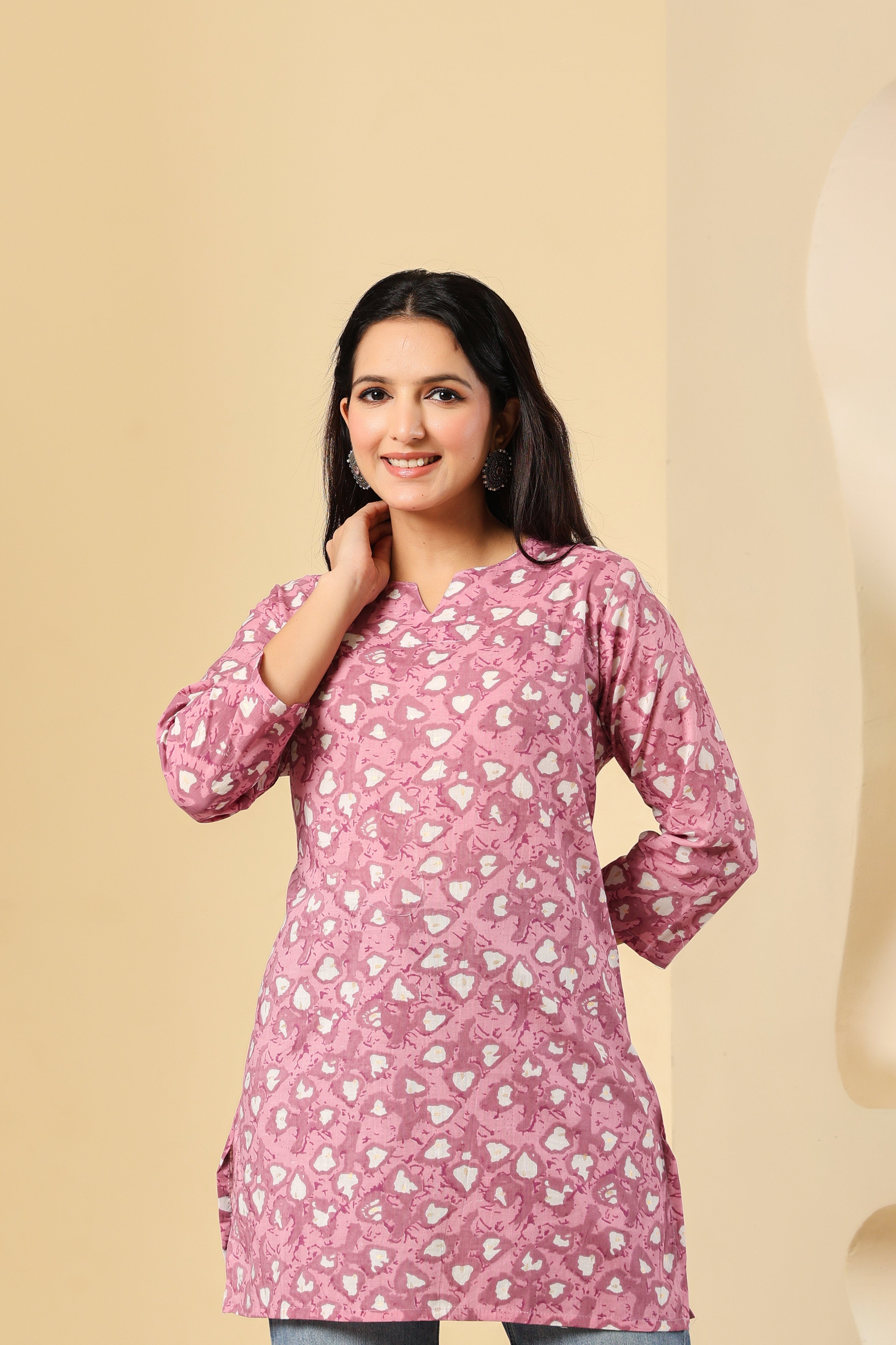 Pink Printed Cotton Kurti with 3/4th Sleeves – Casual & Chic
