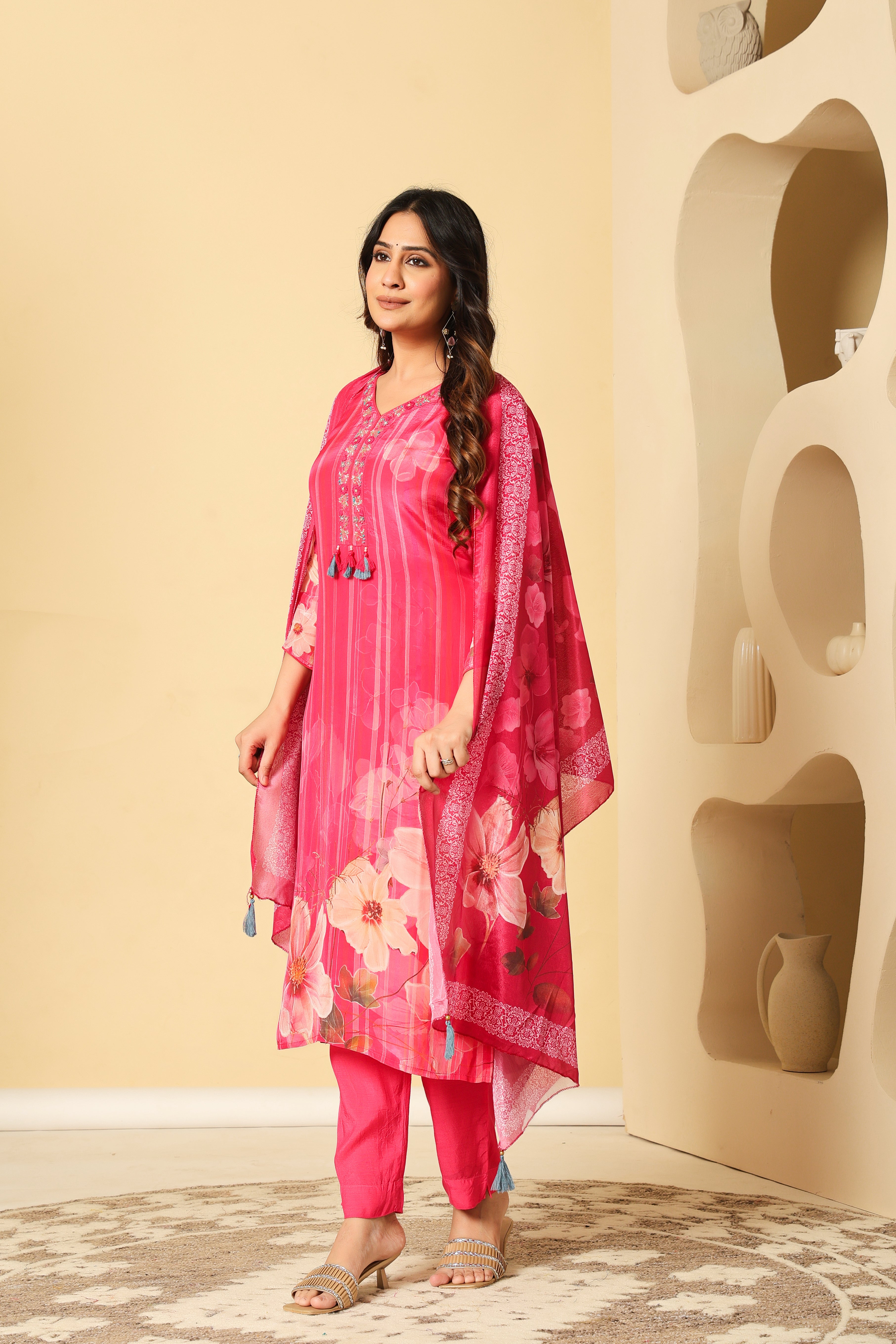 Radiant Pink Floral Kurta Set with Dupatta – Elegant Festive Wear