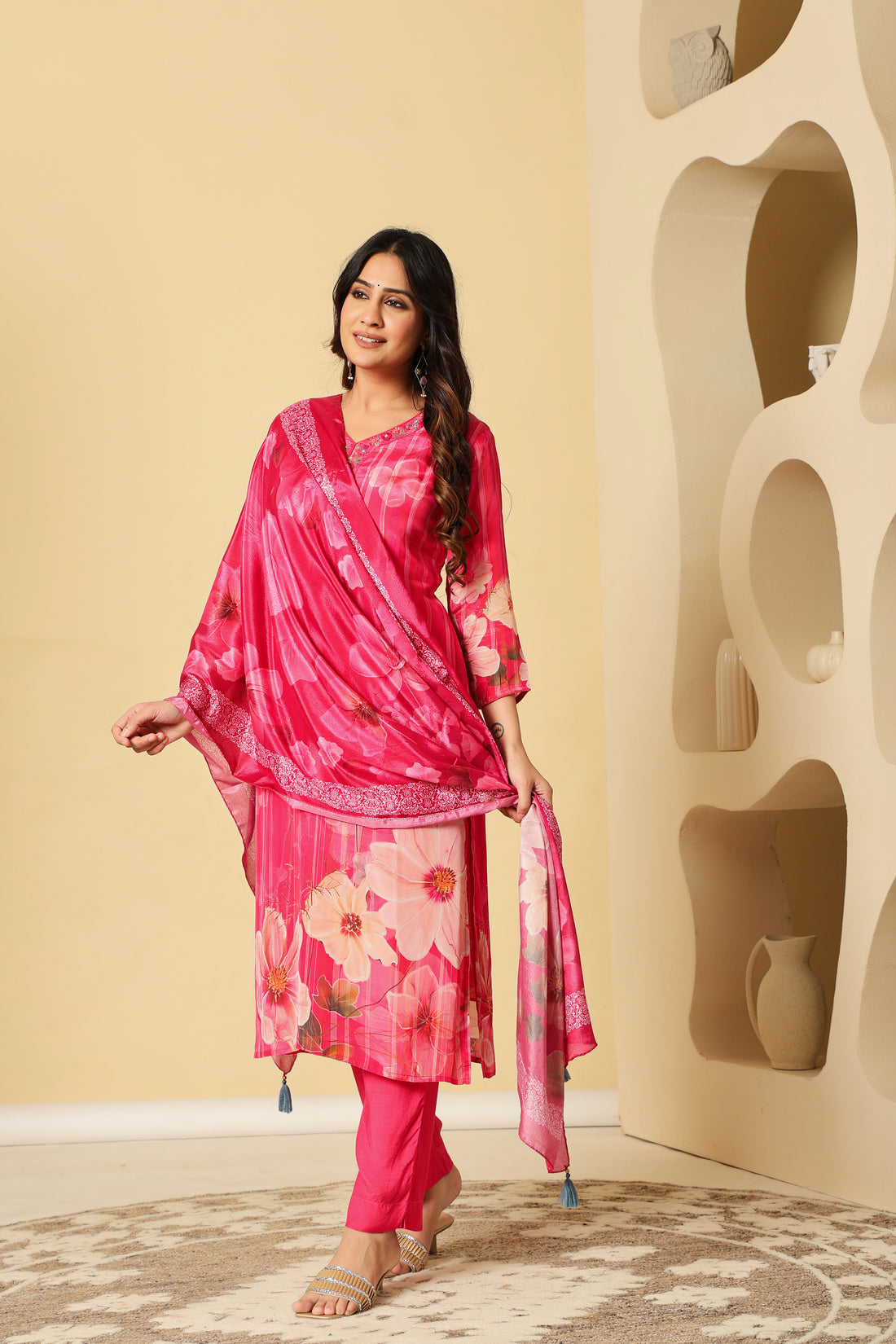 Radiant Pink Floral Kurta Set with Dupatta – Elegant Festive Wear