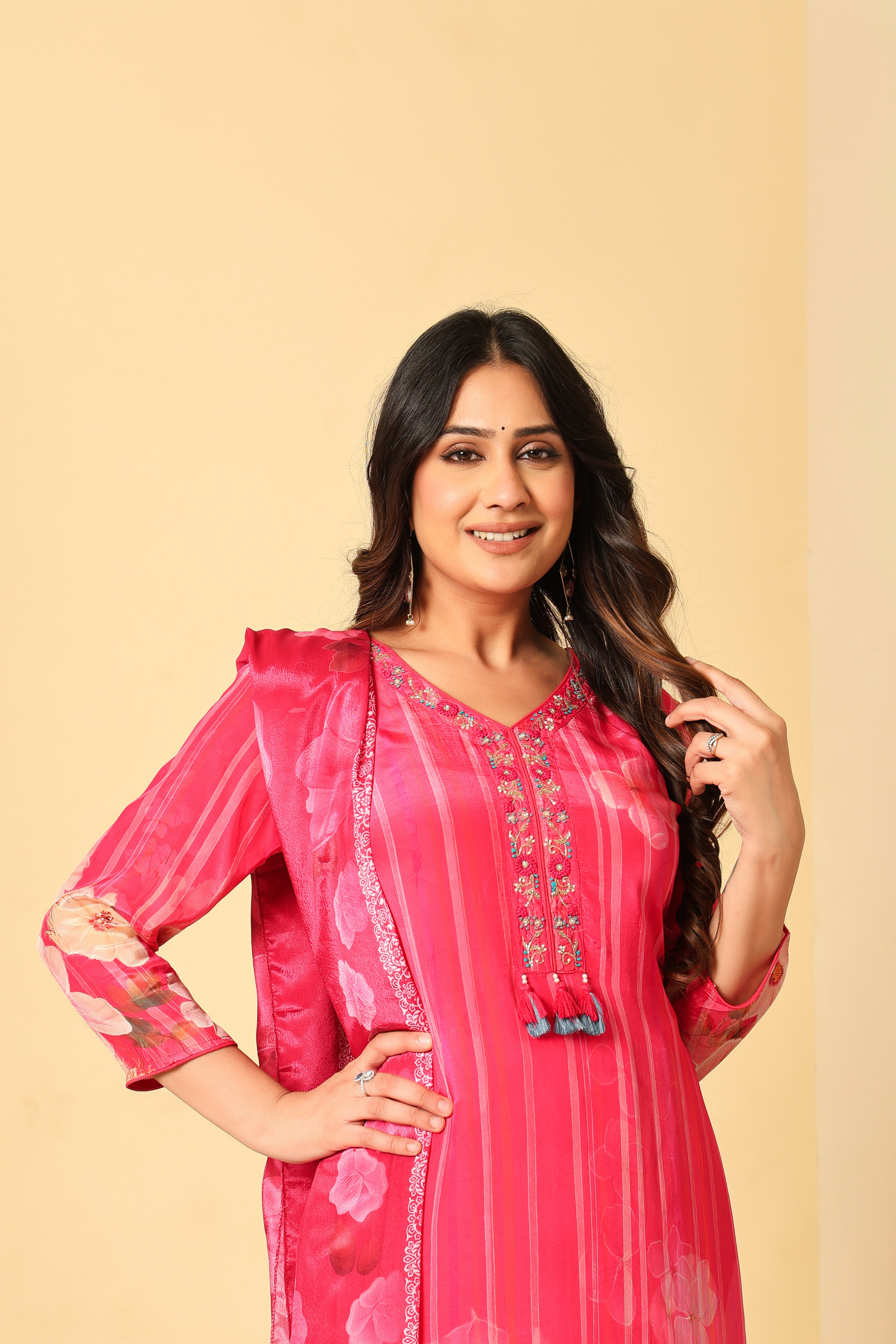 Radiant Pink Floral Kurta Set with Dupatta – Elegant Festive Wear