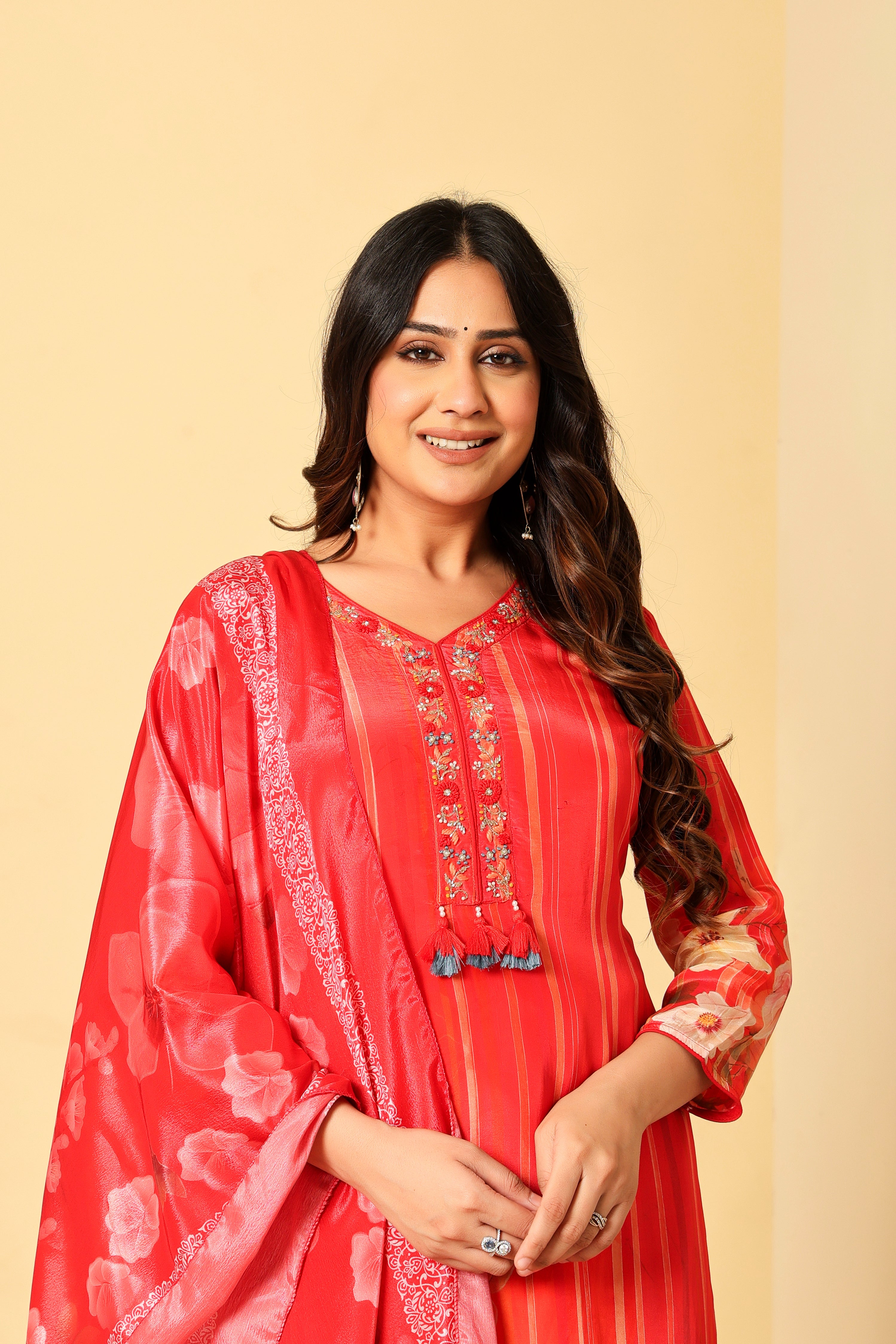 Elegant Red Floral Kurta Set with Embroidered Neckline