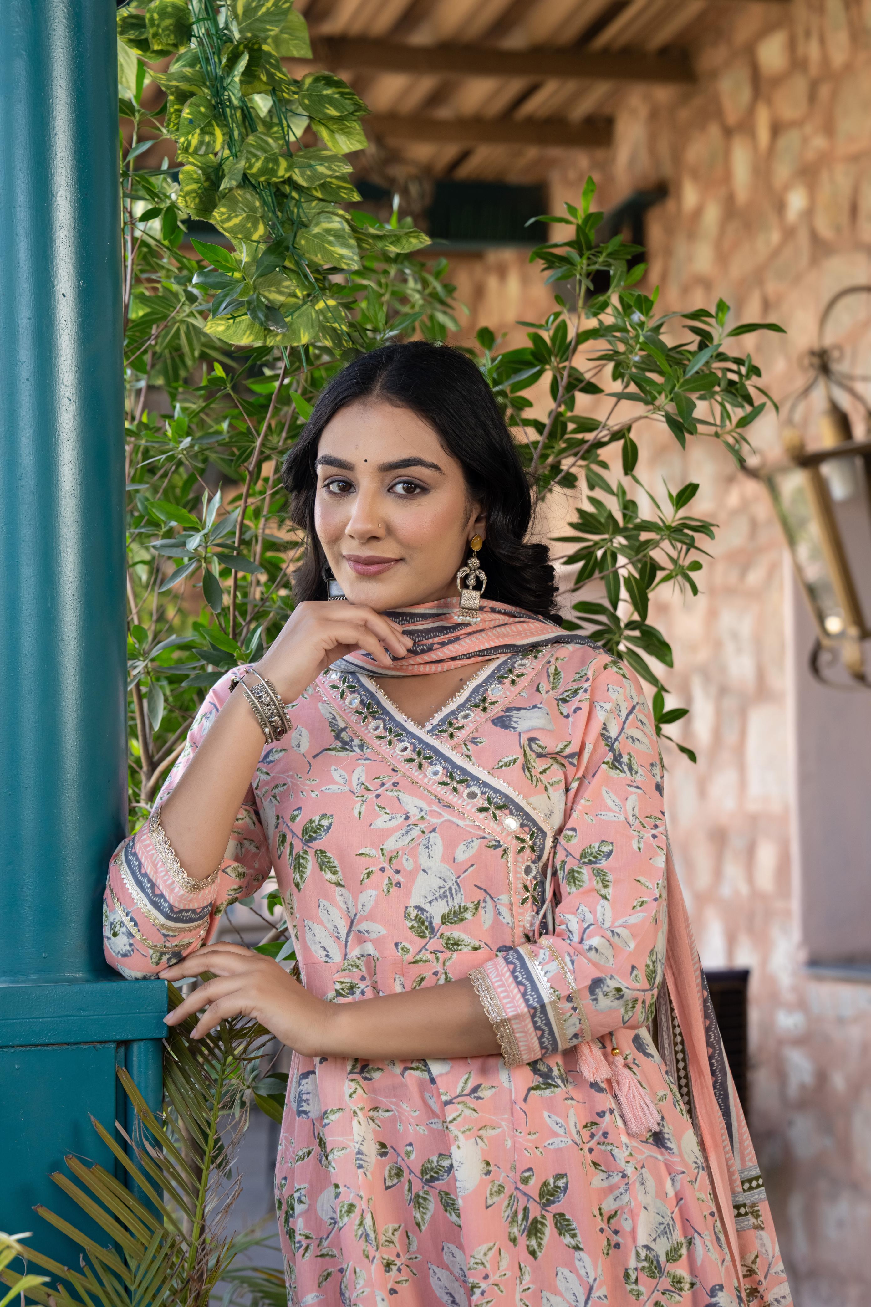 Mehira Peach Women's Cotton Kurta Set with Dupatta