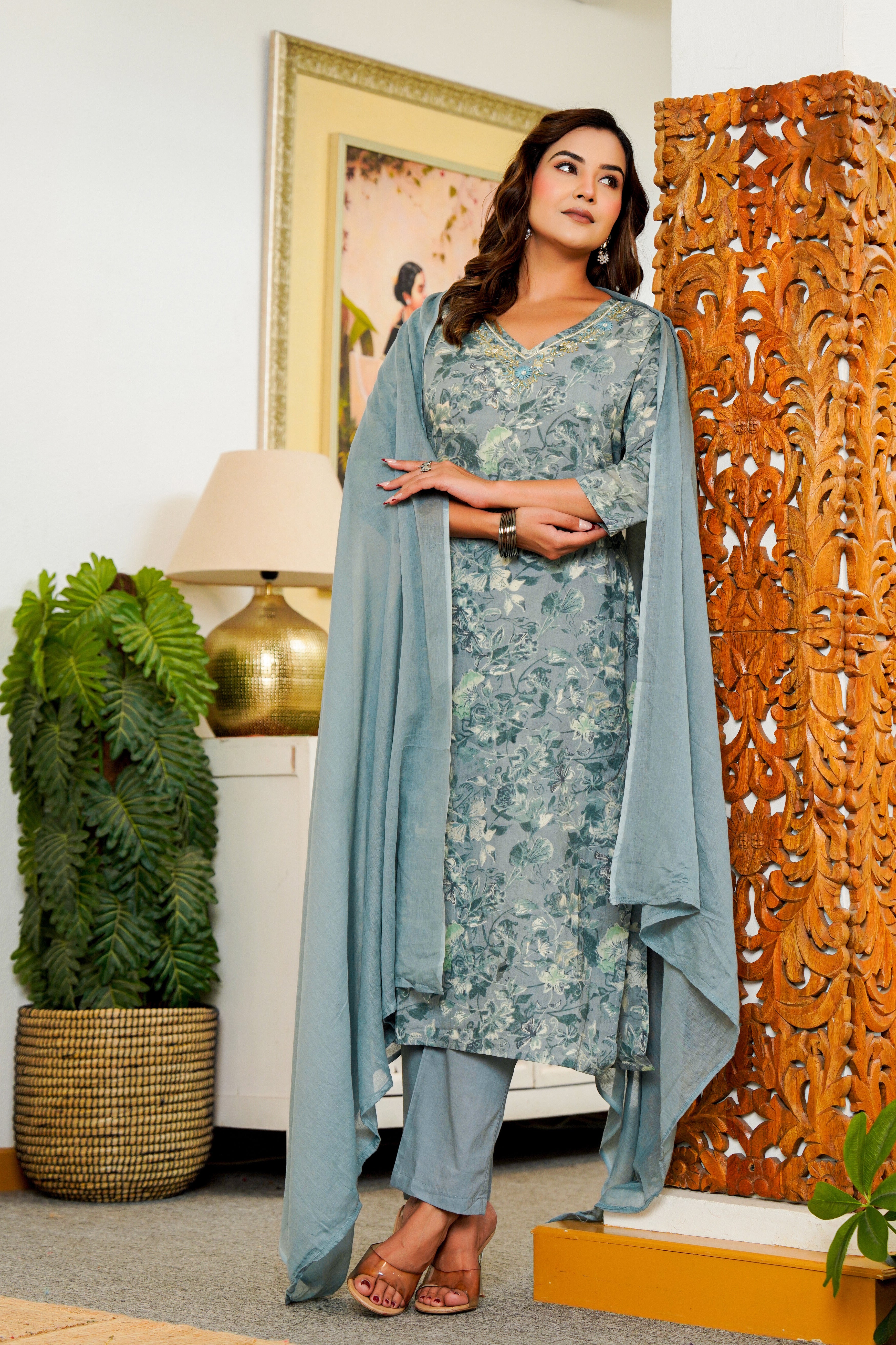 Elegant Grey Floral Kurta Set with Dupatta