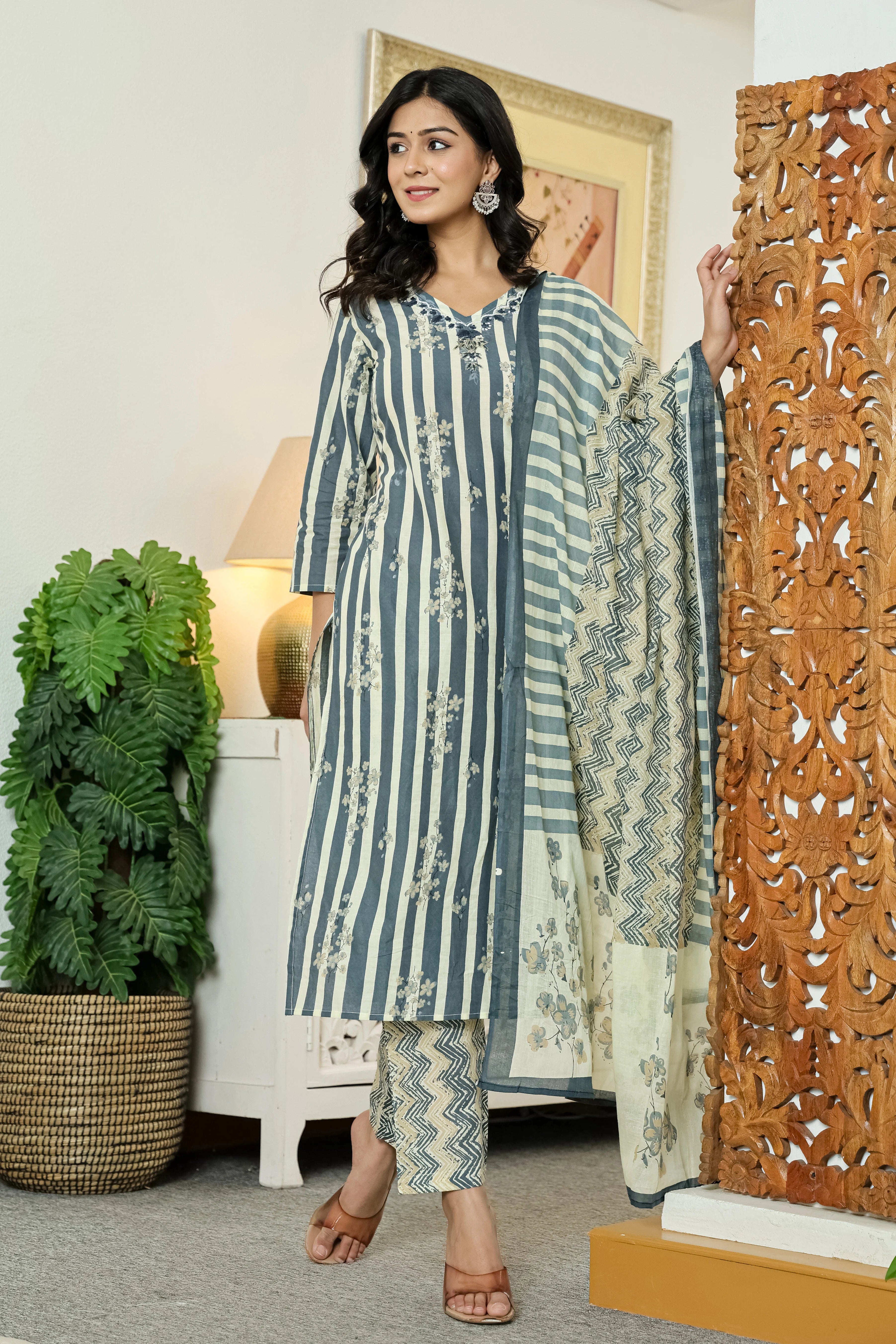 Grey Straight Cotton Kurta Pant Dupatta Set