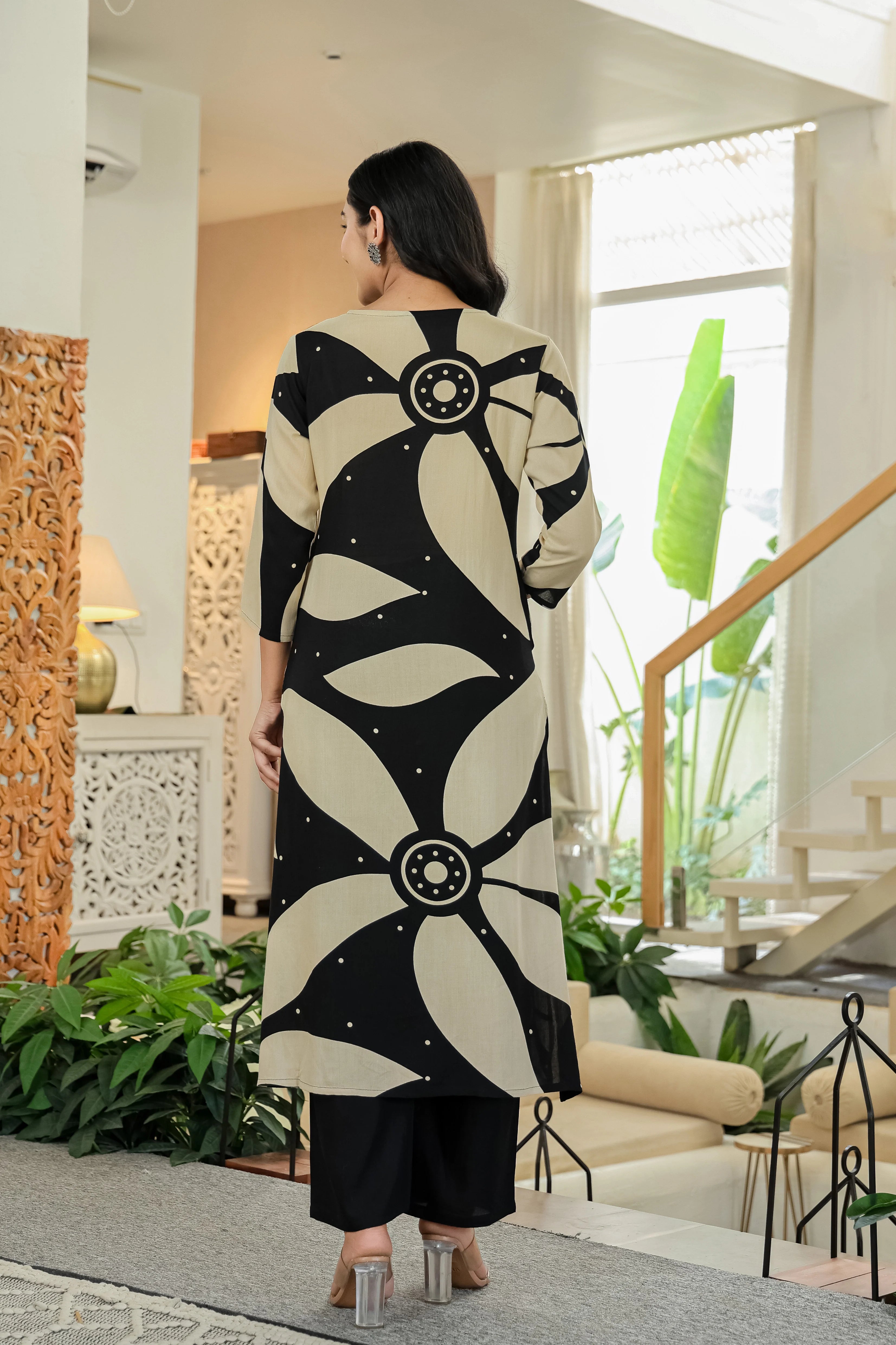 Black & Beige Abstract Print Kurta Set