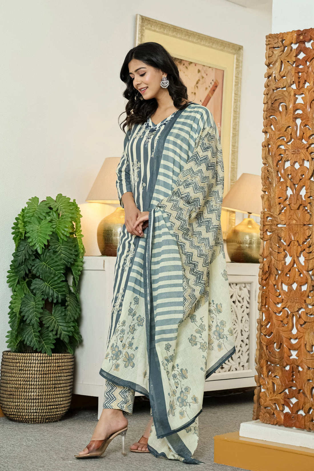 Grey Straight Cotton Kurta Pant Dupatta Set