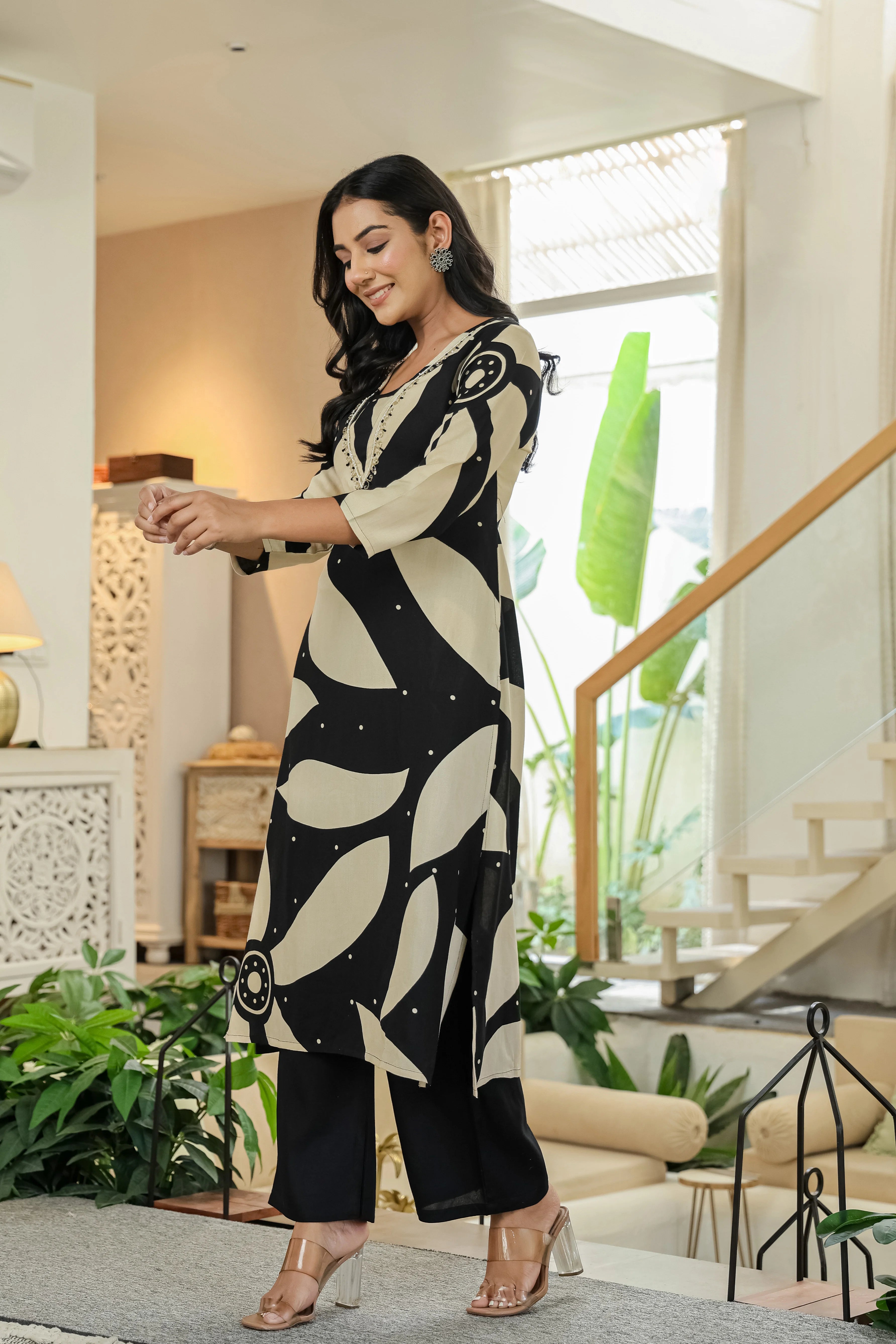 Black & Beige Abstract Print Kurta Set