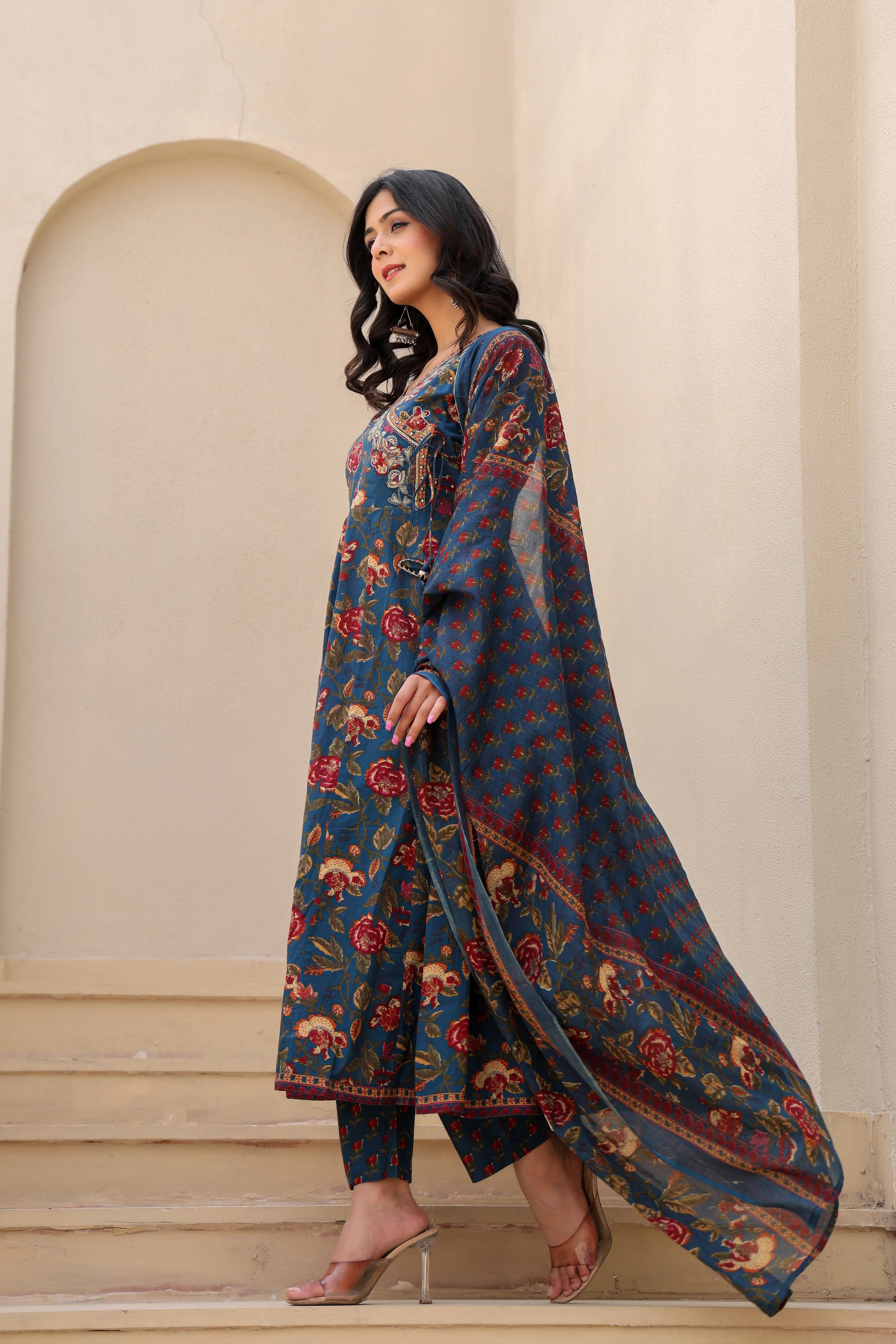 Riwaaz:- Anarkali Set with Dupatta